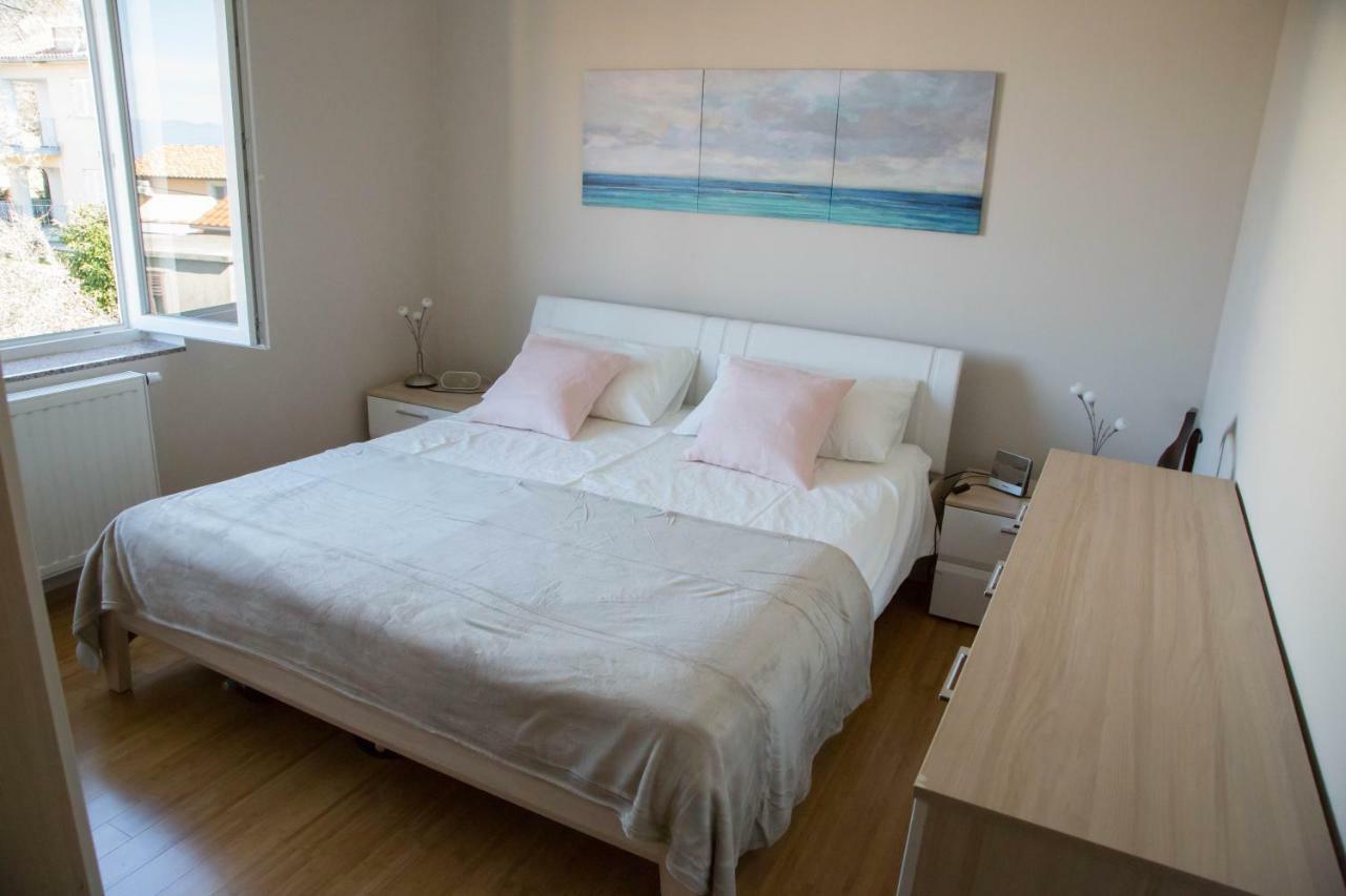 Apartman Matea Apartment Малинска Екстериор снимка